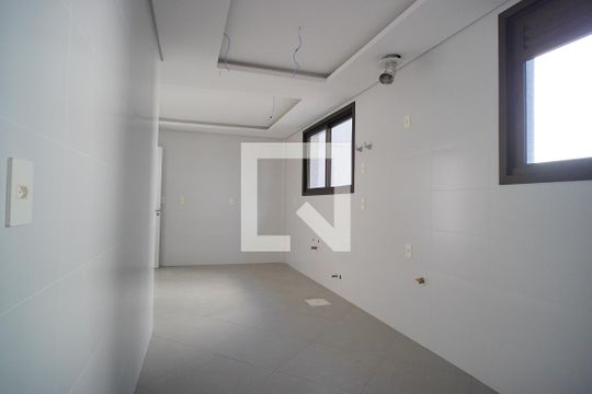 Cozinha  de apartamento à venda com 3 quartos, 170m² em Petrópolis, Porto Alegre