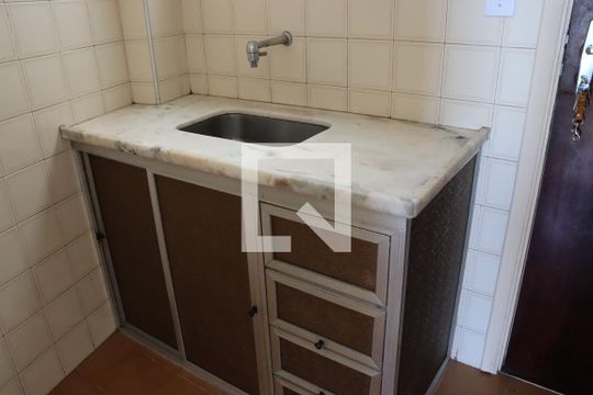 Detalhe da cozinha de kitnet/studio à venda com 1 quarto, 30m² em Ponte Preta, Campinas