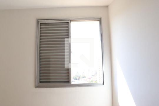Detalhe da sala/ quarto de kitnet/studio à venda com 1 quarto, 30m² em Ponte Preta, Campinas