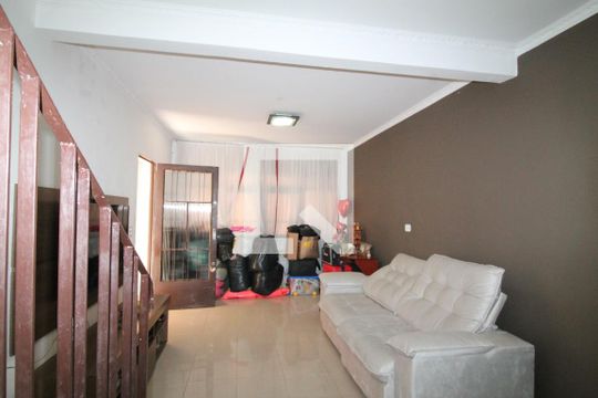 Sala de casa à venda com 2 quartos, 125m² em Jardim Santa Maria, São Paulo