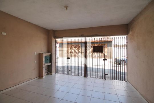Garagem de casa à venda com 2 quartos, 125m² em Jardim Santa Maria, São Paulo