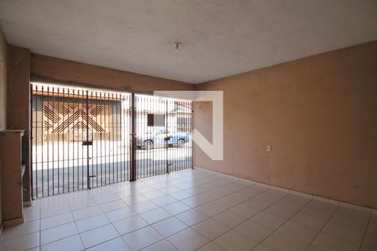 Garagem de casa à venda com 2 quartos, 125m² em Jardim Santa Maria, São Paulo