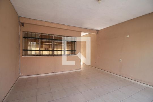 Garagem de casa à venda com 2 quartos, 125m² em Jardim Santa Maria, São Paulo