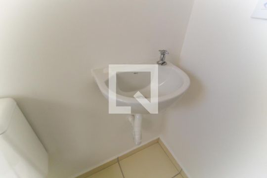 Banheiro de apartamento à venda com 1 quarto, 36m² em Vila Granada, São Paulo