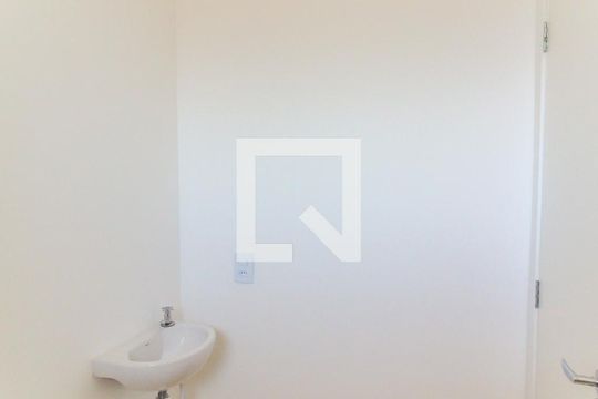 Banheiro de apartamento à venda com 1 quarto, 34m² em Vila Granada, São Paulo