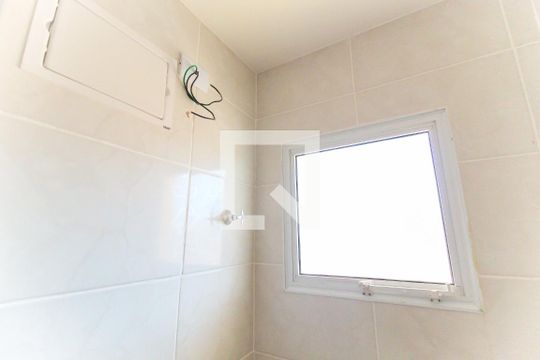 Banheiro de apartamento à venda com 1 quarto, 35m² em Vila Granada, São Paulo