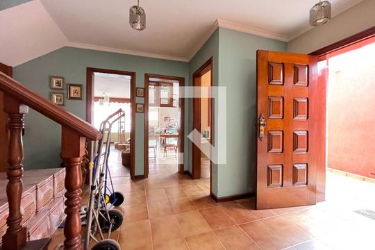 Acesso aos quartos  de casa à venda com 5 quartos, 500m² em Vila Campestre, São Paulo