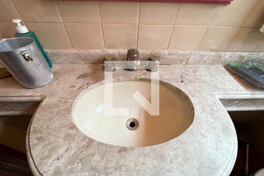 Lavabo de casa à venda com 5 quartos, 500m² em Vila Campestre, São Paulo