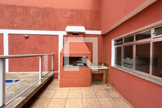 Piscina de casa à venda com 5 quartos, 500m² em Vila Campestre, São Paulo