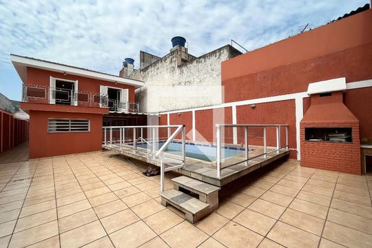 Piscina de casa à venda com 5 quartos, 500m² em Vila Campestre, São Paulo