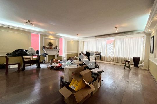 Sala de casa à venda com 5 quartos, 500m² em Vila Campestre, São Paulo