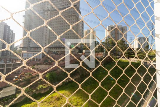 Vista de apartamento à venda com 2 quartos, 66m² em Parque Reboucas, São Paulo
