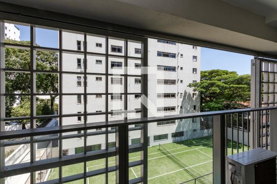 Varanda de kitnet/studio para alugar com 1 quarto, 24m² em Campo Belo, São Paulo