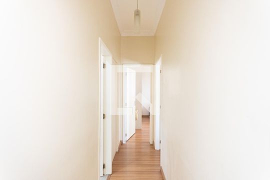 Corredor de apartamento à venda com 2 quartos, 60m² em Maracanã, Rio de Janeiro