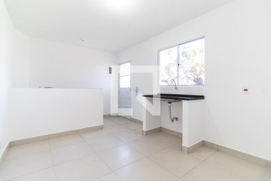 Cozinha de kitnet/studio para alugar com 1 quarto, 31m² em Jardim Alfredo, São Paulo