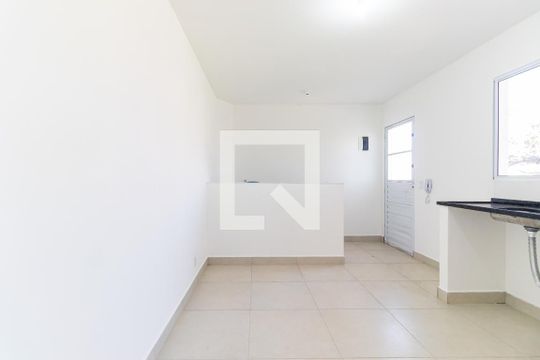 Cozinha de kitnet/studio para alugar com 1 quarto, 31m² em Jardim Alfredo, São Paulo