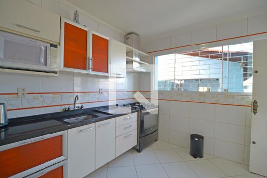 Cozinha de casa à venda com 3 quartos, 248m² em Medianeira, Porto Alegre