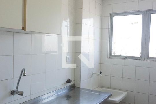 Cozinha de kitnet/studio para alugar com 1 quarto, 23m² em Bela Vista, São Paulo