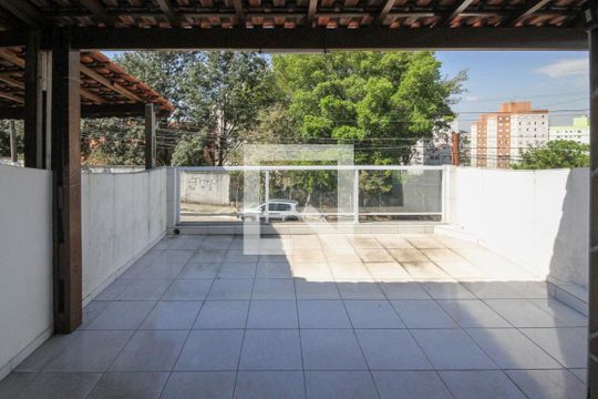 Quintal de casa à venda com 3 quartos, 280m² em Jardim Vila Formosa, São Paulo