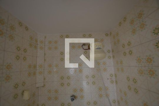 Banheiro de serviço de apartamento à venda com 3 quartos, 100m² em Vila Valqueire, Rio de Janeiro