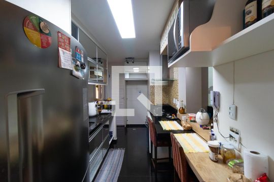 Cozinha de apartamento à venda com 3 quartos, 234m² em Vila Brandina, Campinas