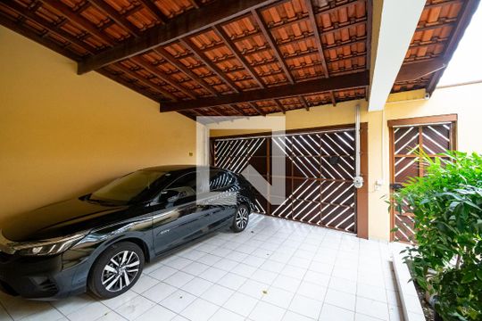 Garagem de casa à venda com 4 quartos, 157m² em Vila Paulista, São Paulo