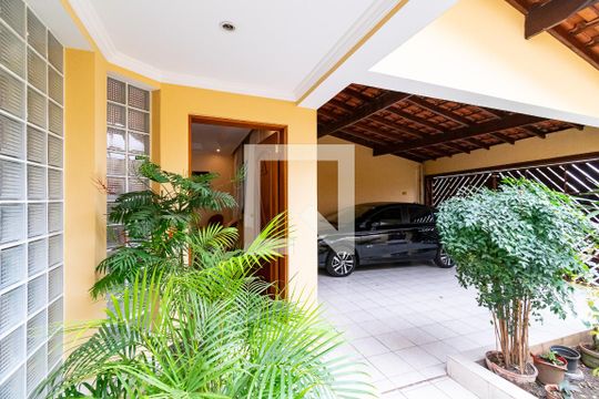 Garagem de casa à venda com 4 quartos, 157m² em Vila Paulista, São Paulo