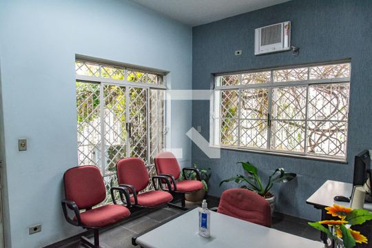 Sala de casa para alugar com 8 quartos, 240m² em Vila Mariana, São Paulo