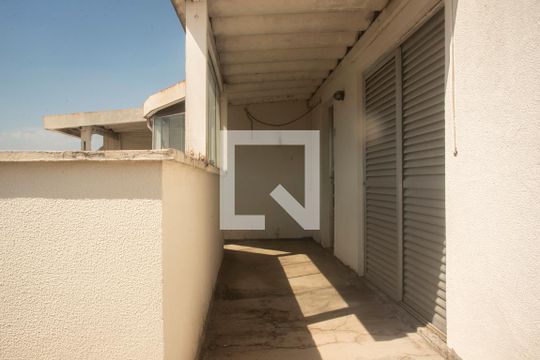Varanda do 2° piso de apartamento à venda com 5 quartos, 257m² em Vila Clementino, São Paulo