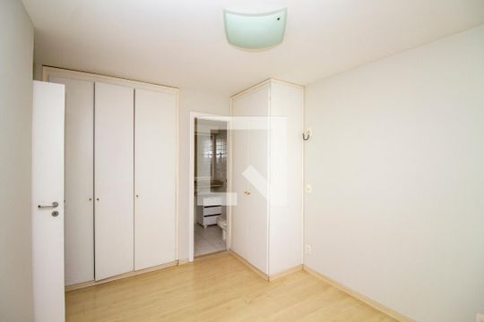 Suíte de apartamento para alugar com 3 quartos, 102m² em Pinheiros, São Paulo