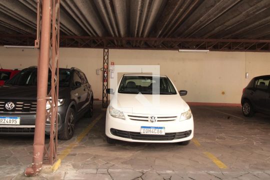 Garagem de apartamento para alugar com 3 quartos, 155m² em Mal. Rondon, Canoas