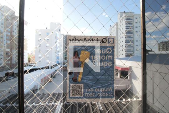 Instalação de Plaquinhas de apartamento para alugar com 3 quartos, 155m² em Mal. Rondon, Canoas