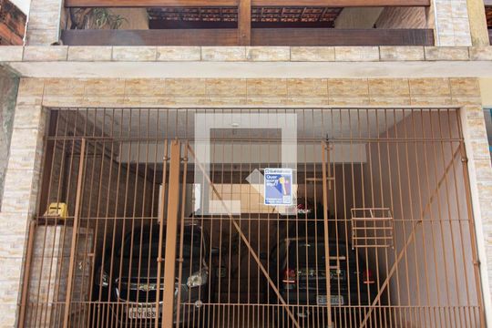 Fachada de casa à venda com 3 quartos, 100m² em Vila Regina, São Paulo