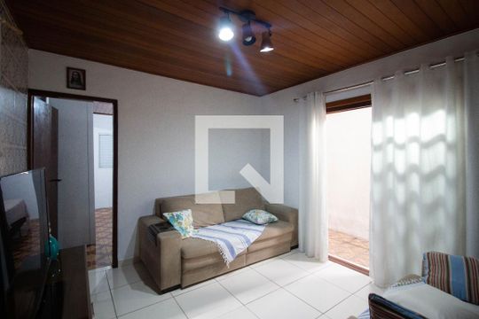 Casa à venda com 3 quartos, 100m² em Vila Regina, São Paulo