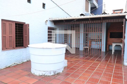 Sacada de casa à venda com 4 quartos, 240m² em Centro, São Leopoldo