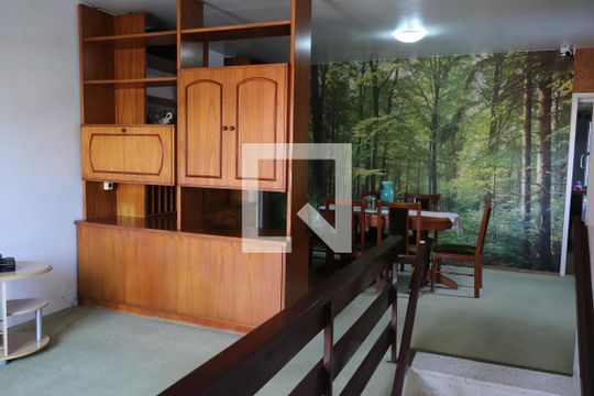 Casa à venda com 4 quartos, 240m² em Centro, São Leopoldo