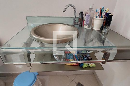 Banheiro 1 de casa à venda com 4 quartos, 460m² em Parque Novo Oratório, Santo André