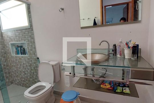 Banheiro 1 de casa à venda com 4 quartos, 460m² em Parque Novo Oratório, Santo André