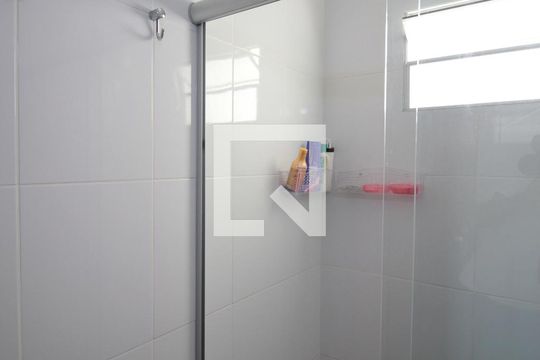 Banheiro Social de casa de condomínio à venda com 2 quartos, 71m² em Santa Monica, Belo Horizonte