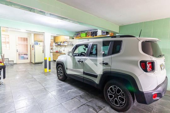 Garagem de casa para alugar com 3 quartos, 352m² em Vila Prudente, São Paulo
