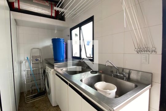 Área de Serviço de casa de condomínio à venda com 4 quartos, 3500m² em Alphaville, Santana de Parnaíba