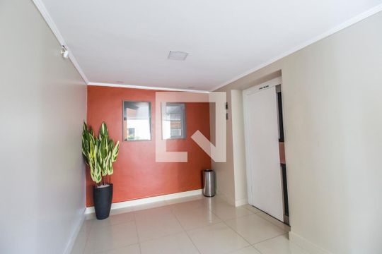 Hall de entrada de apartamento para alugar com 3 quartos, 106m² em Alphaville Industrial, Barueri