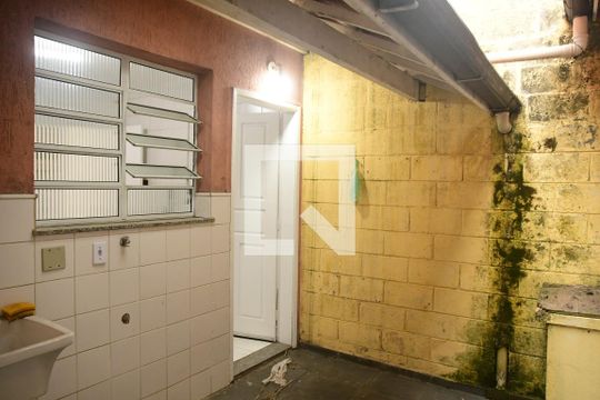 Quintal de casa de condomínio para alugar com 2 quartos, 67m² em Granja Viana, Cotia