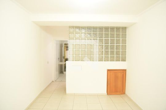 Casa de Condomínio para alugar com 2 quartos, 67m² em Granja Viana, Cotia