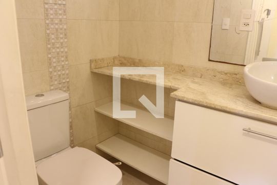 Banheiro de apartamento à venda com 3 quartos, 68m² em Vila Matilde, São Paulo