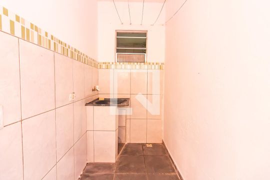 Área de Serviço de casa para alugar com 2 quartos, 70m² em Padroeira, Osasco