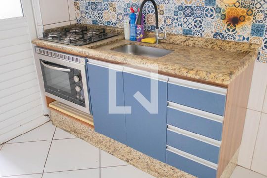 Cozinha de apartamento à venda com 2 quartos, 48m² em Fazenda Aricanduva, São Paulo
