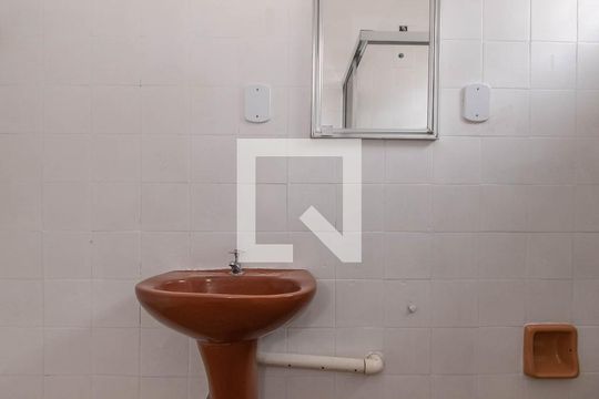 Banheiro de casa à venda com 2 quartos, 134m² em Vila Nair, São Paulo