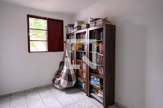 Quarto 1 de apartamento para alugar com 3 quartos, 55m² em Vila Heliopolis, São Paulo