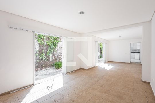 Sala de casa à venda com 4 quartos, 250m² em Jardim Paulista, São Paulo